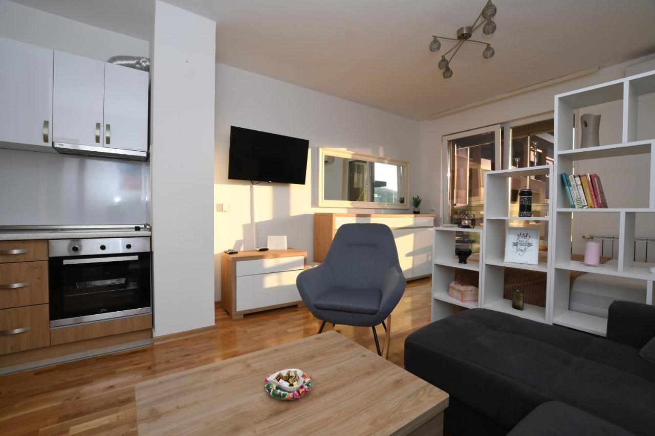 Sky Way Studio Apartment سراييفو المظهر الخارجي الصورة