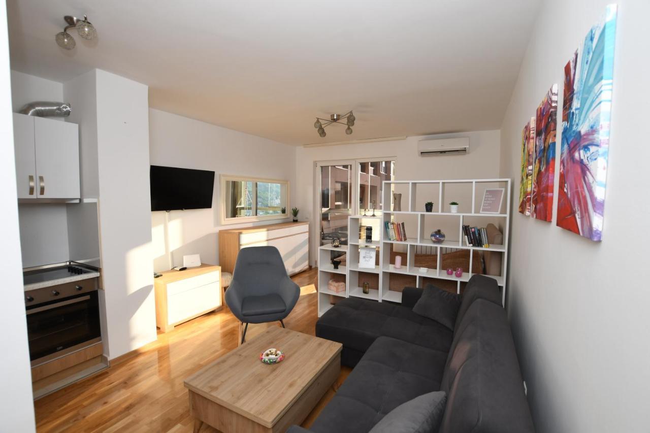 Sky Way Studio Apartment سراييفو المظهر الخارجي الصورة