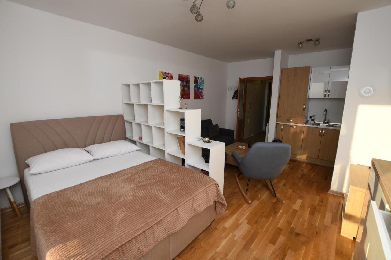 Sky Way Studio Apartment سراييفو المظهر الخارجي الصورة
